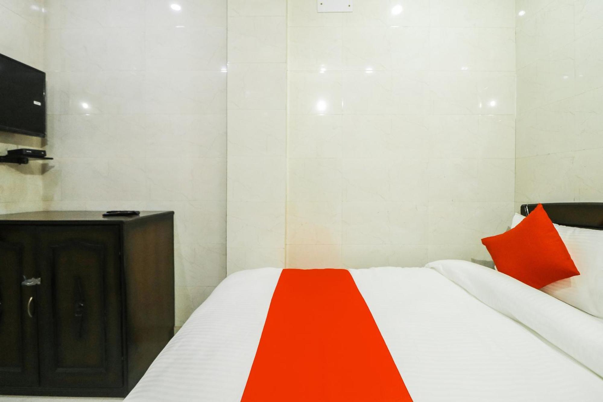 Oyo 71162马尤尔宫酒店 Narela 外观 照片